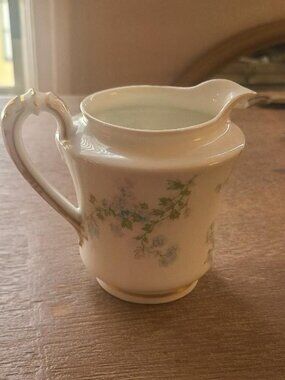 Haviland & Co. Limoges France Blue Flower Garland Creamer 1894-1931 Fine China